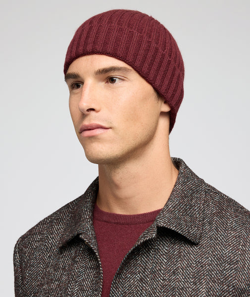 Beanie in burgundy cashmere